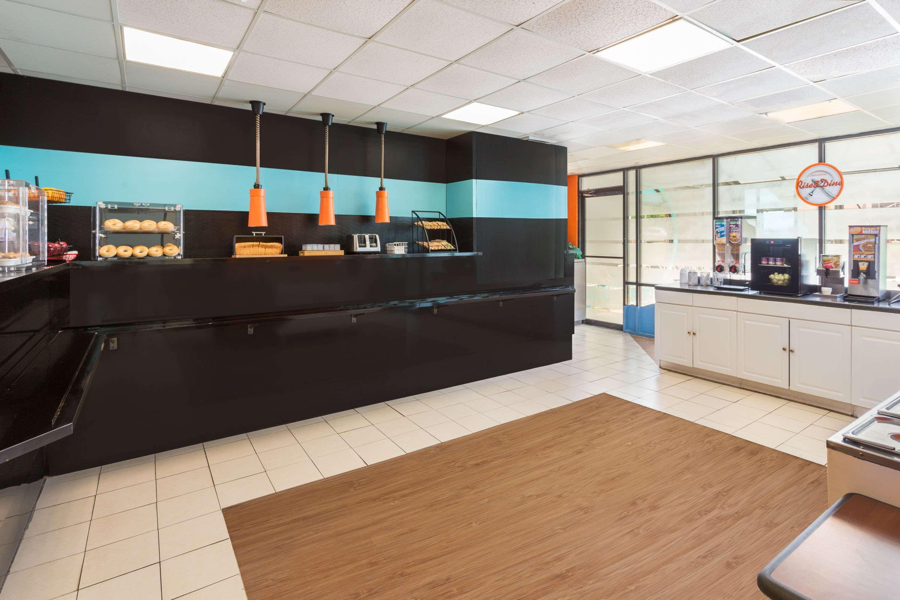 Howard Johnson By Wyndham Williamsburg Norge Luaran gambar